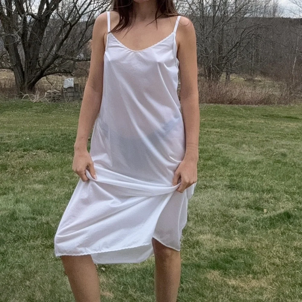 White vintage slip - Picture 3 of 3